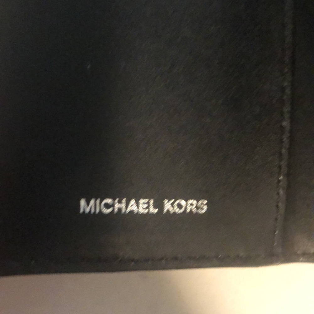 Micheal Kors Purse and Wallet Set - Picture 4 of 5